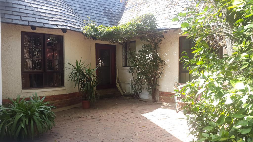 Rosebank Lodge & Backpacker Johannesburg Kültér fotó